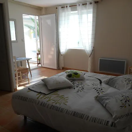 Le Pressoir Bed & Breakfast