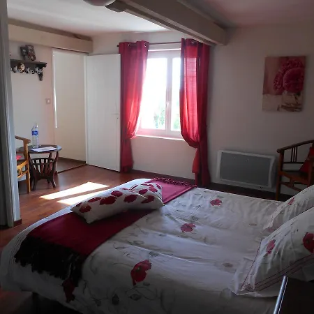 Le Pressoir Bed & Breakfast 3*