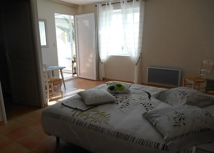 Le Pressoir Bed & Breakfast