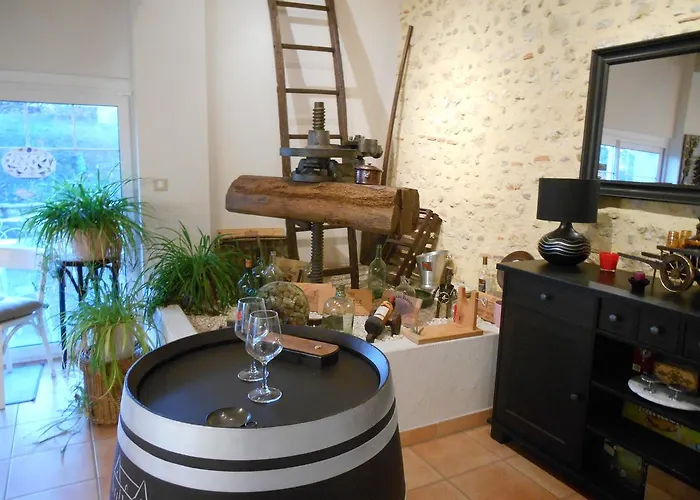 Le Pressoir Bed & Breakfast Aydie